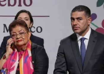 Ernestina Godoy y Omar García Harfuch colocan a su gente en puestos clave de la FGR