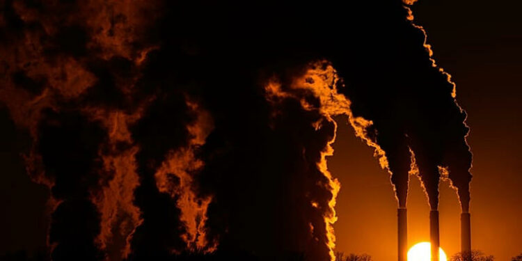 Donald Trump da el paso más agresivo hasta ahora para hacer retroceder las normas climáticas estadounidenses