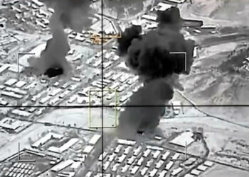 Pakistán bombardea Kabul y se declara en guerra abierta con Afganistán