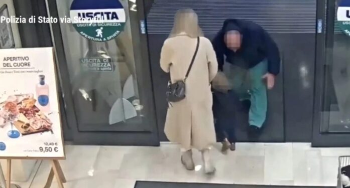 Terror en supermercado: Captan intento de secuestro de una bebé en el norte de Italia