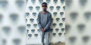 Hallan a mujer sin vida tras presunta riña en domicilio; detienen a un hombre
