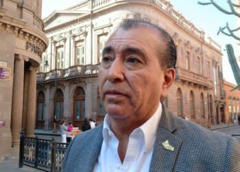 Manifestación de maestros de Telesecundaria desvirtuada por Primo Dothé
