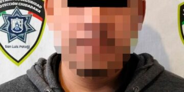 Detienen a hombre por presuntos ultrajes a la moral pública en el Jardín de Tequis