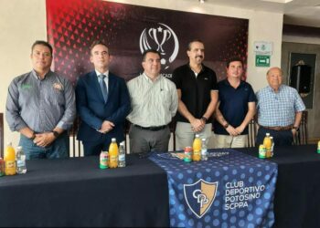 Clínica de Legends Academy en el Club Deportivo Potosino