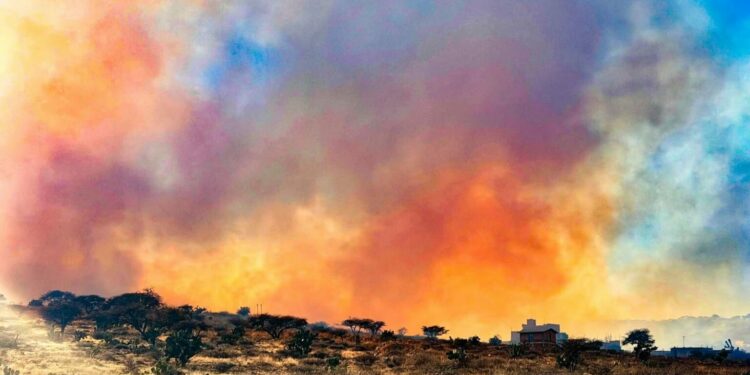 En SLP siguen tres incendios activos