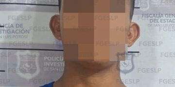 Detienen en Ébano a hombre acusado de narcomenudeo