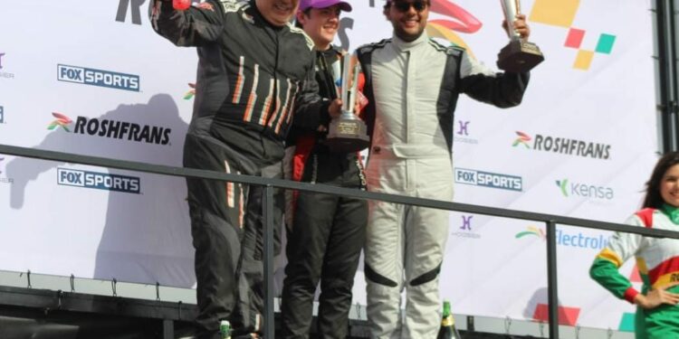 El piloto potosino Javier Campos tercer lugar en la Super Copa