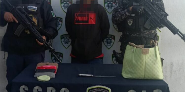 Detienen a hombre por presunto robo y amenazas en la colonia Industrial Aviación