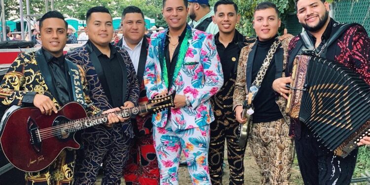 Grupo Firme abrirá el Palenque de la Fenapo 2026
