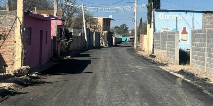 Colectivo cuestiona obras municipales en Peñasco por carecer de banquetas y cruces seguros