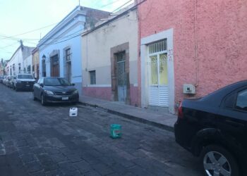 Sigue firme el apartado ilegal de estacionamientos en la capital