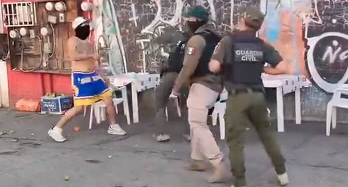 Diablero que agredió a motociclista será puesto a disposición de la autoridad