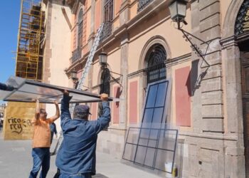 La UASLP comienza a colocar protecciones en el Edificio Central