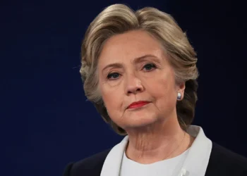 “No recuerdo haber conocido a Epstein”: Hillary Clinton a comité del Congreso de EU