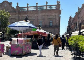 Para el alcalde, el Centro Histórico “vive un gran momento” pese a quejas por ambulantaje