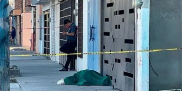 Asesinan a hombre en aparente situación de calle en Valle de Dalias
