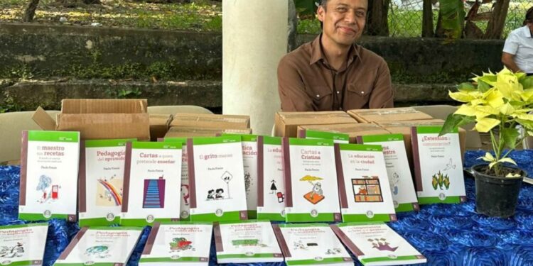 “Libros de texto no son patrimonio de una persona”: Sheinbaum tras salida de Marx Arriaga de la SEP