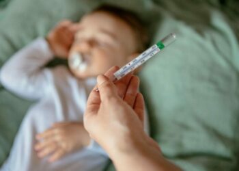 Primer síntoma del sarampión es parecido al de una gripe; cuándo debes aislarte