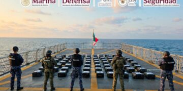 Incautan dos toneladas de cocaína en costas de Acapulco