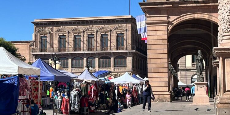 Ayuntamiento busca regular comercio informal en Semana Santa sin afectar derecho al trabajo
