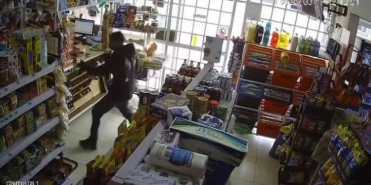  Intento de asalto en tienda de Soledad termina con detención de menor