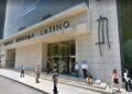 Mujer cae de Torre Reforma Latino en la CDMX
