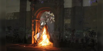 Arzobispo de SLP condena daños a templos durante protestas del 8M