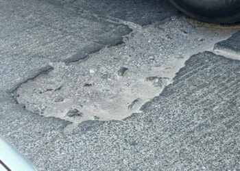 Baches colapsan avenida Santos Degollado