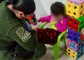 Resguardan a niña de dos años localizada en posible abandono en el Centro de San Luis Potosí