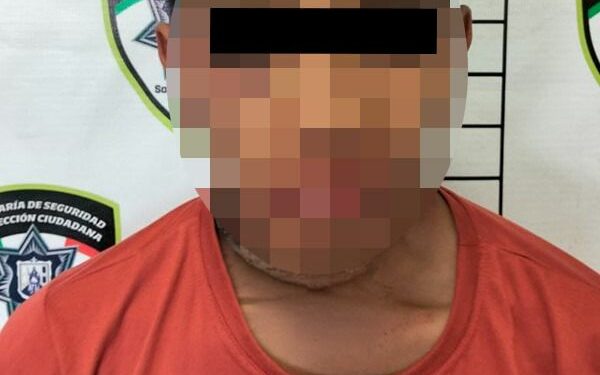 Detienen a joven por presunto robo con violencia en tienda de conveniencia