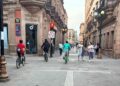 Circulan ciclistas en zona peatonal del Centro Histórico sin vigilancia