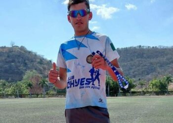 Atletas potosinos, destacan en Espartaqueada Deportiva antorchista