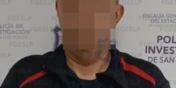 Detienen a hombre por presunto robo a tienda de conveniencia en zona metropolitana de SLP