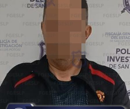 Detienen a hombre por presunto robo a tienda de conveniencia en zona metropolitana de SLP
