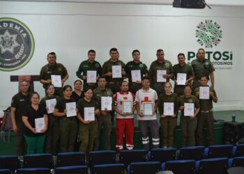 Capacitan a instructores en primeros auxilios y fortalecen formación en Academia de Seguridad de SLP.