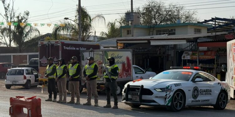 Refuerzan vigilancia y atención a automovilistas en carreteras de San Luis Potosí.