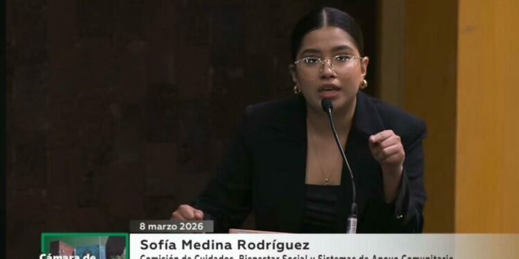 Estudiante potosina participa en Parlamento Nacional de Mujeres Jóvenes con propuesta sobre cuidados