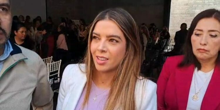 Ruth González afirma que aún no decide si contenderá en el 2027