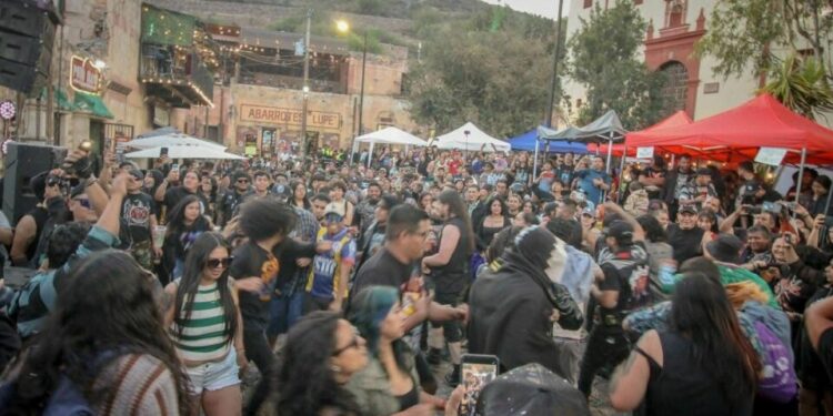 Celebran 25 años del Festival de Cerro de San Pedro