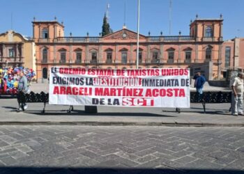 Denuncian omisiones de la titular de la SCT