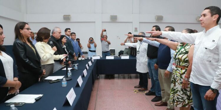 Presenta SLP Capital resultados y estrategias en salud mental durante sesión del Consejo Municipal