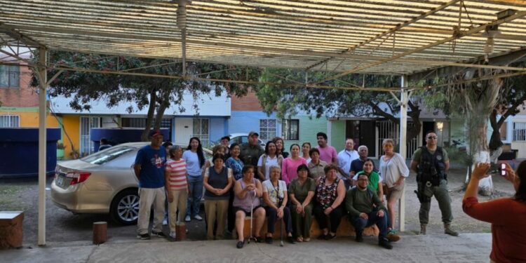 Refuerzan seguridad y proximidad social con programa “Enchúlame la Colonia”
