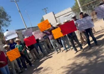 Productores de frijol en Villa de Arriaga escalan protestas y anuncian cierre de centro de acopio