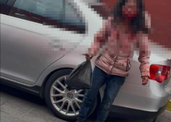 Mujer con aparentes afectaciones mentales golpea a un niño; vecinas la agreden después en el Centro de SLP
