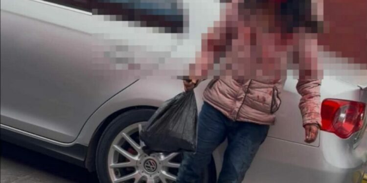 Mujer con aparentes afectaciones mentales golpea a un niño; vecinas la agreden después en el Centro de SLP