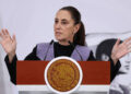 Sheinbaum confirma que la mujer que tomaba el sol en Palacio Nacional era real; ¿cuál fue su sanción?