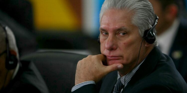 Presidente de Cuba dice que cualquier intento de EE.UU. de controlar el país encontrará una “resistencia inexpugnable”