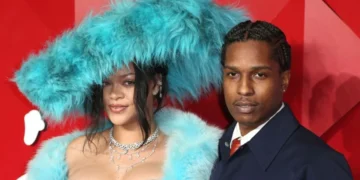 Atacan a balazos la mansión de Rihanna en Beverly Hills cuando ella estaba adentro