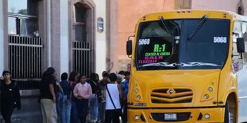 Proponen reservar hasta 50% del transporte público para mujeres y menores en San Luis Potosí