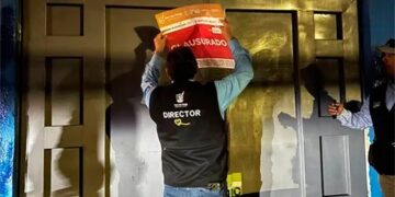 Clausuran tres centros educativos en la capital por uso de documentos falsos